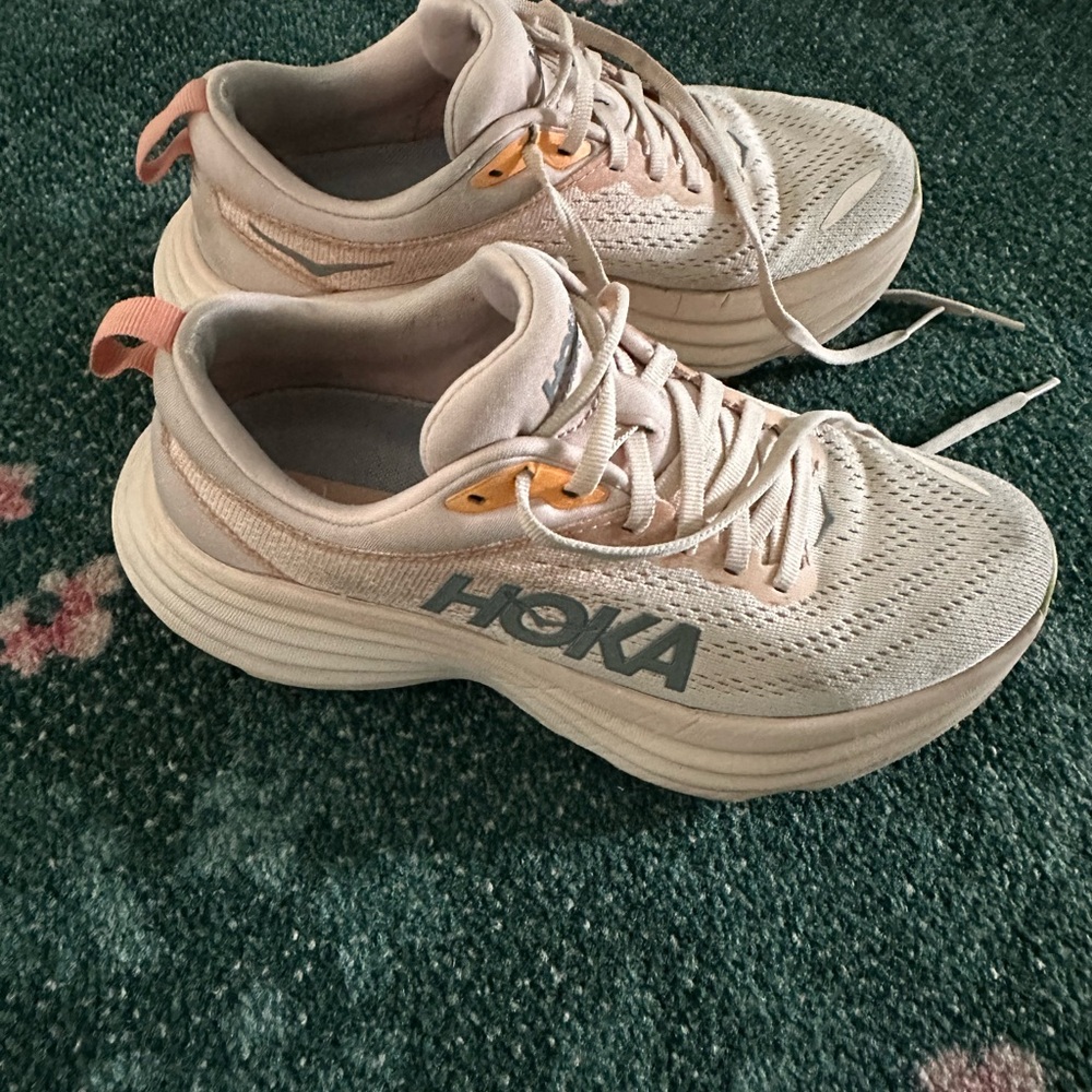 Hoka Women's Bondi 8 Cream color  Running Shoes